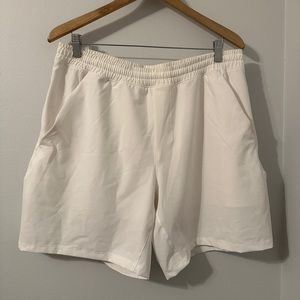 LULULEMON WHITE GYM SHORTS